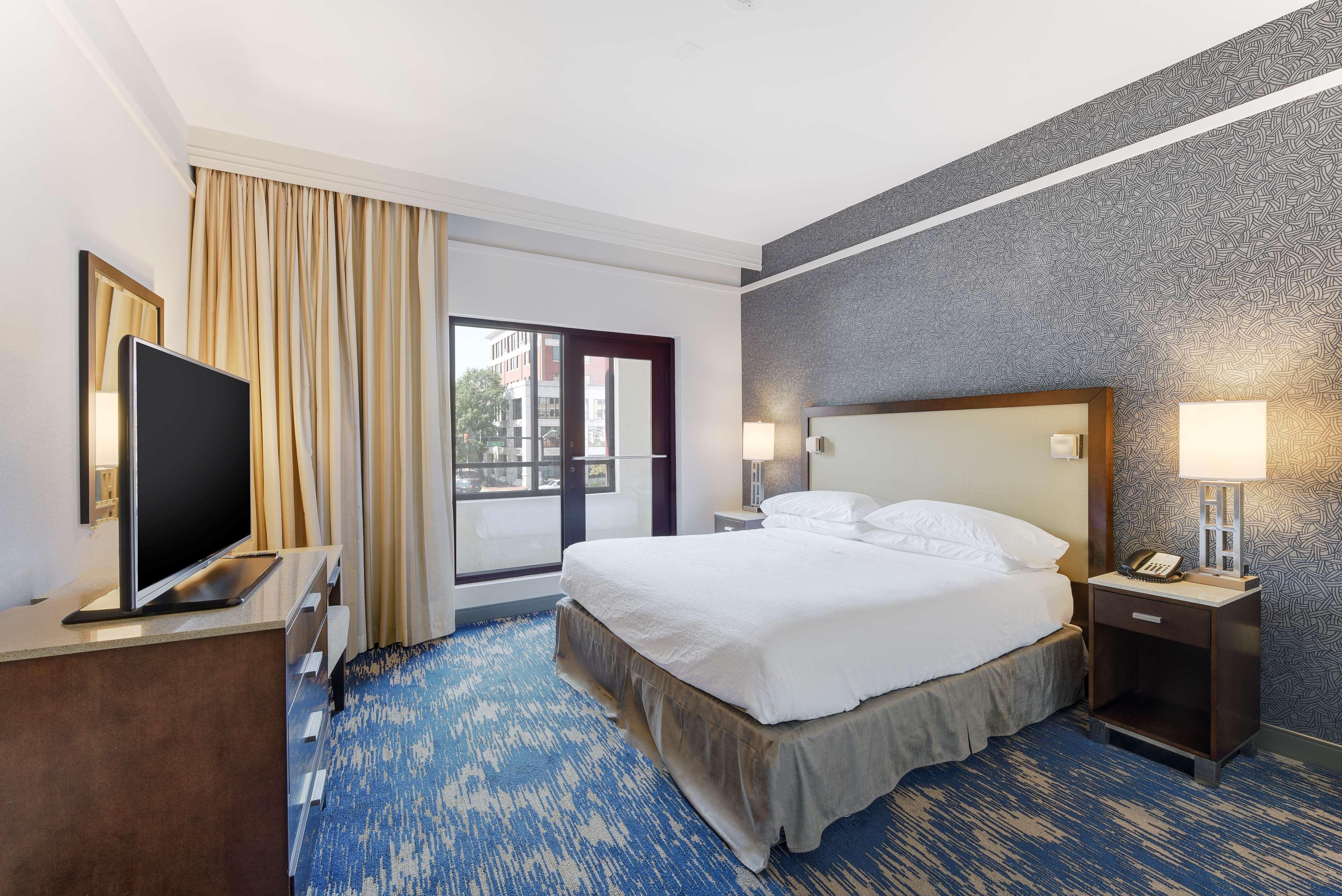 Embassy Suites By Hilton Alexandria Old Town Dış mekan fotoğraf