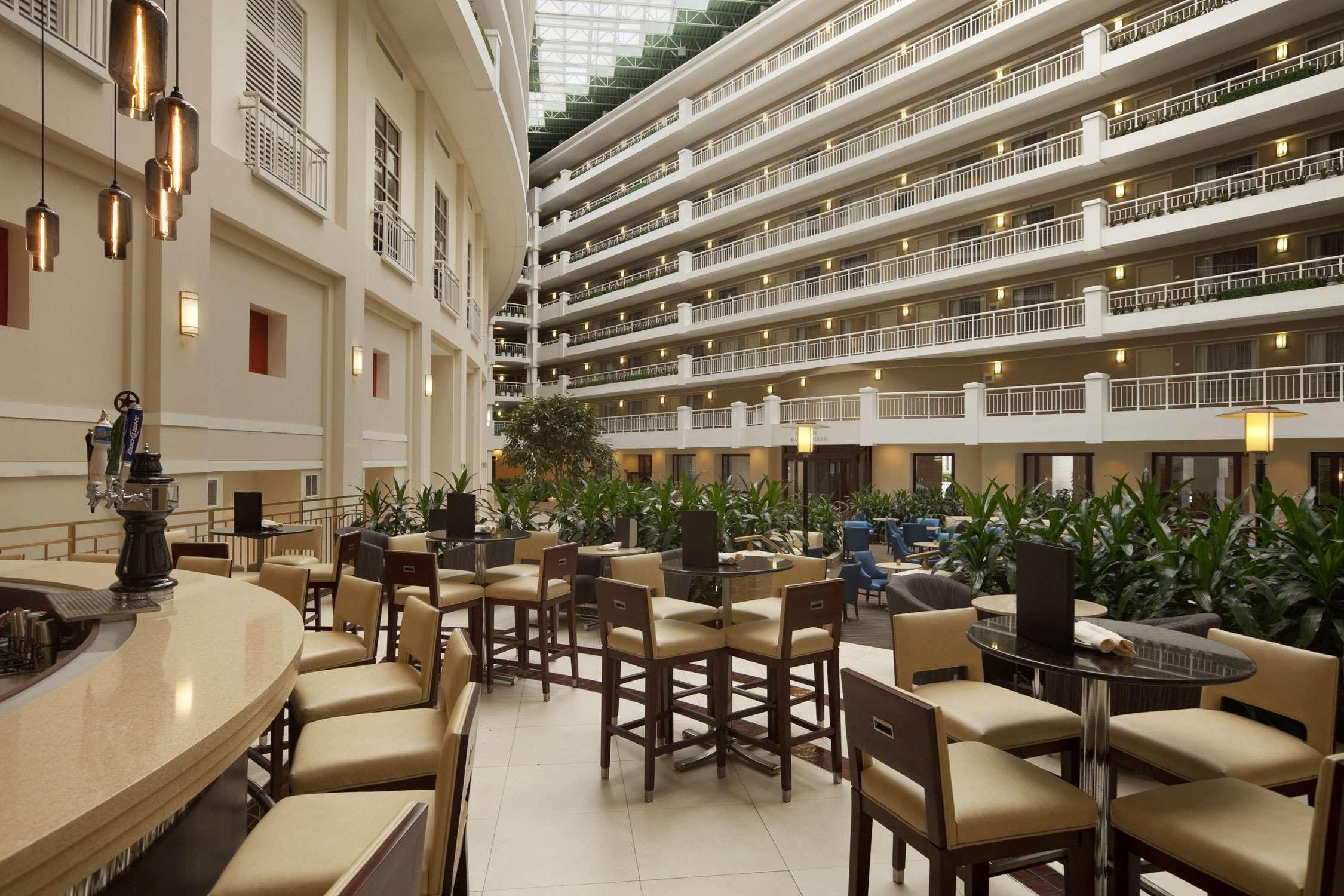 Embassy Suites By Hilton Alexandria Old Town Dış mekan fotoğraf
