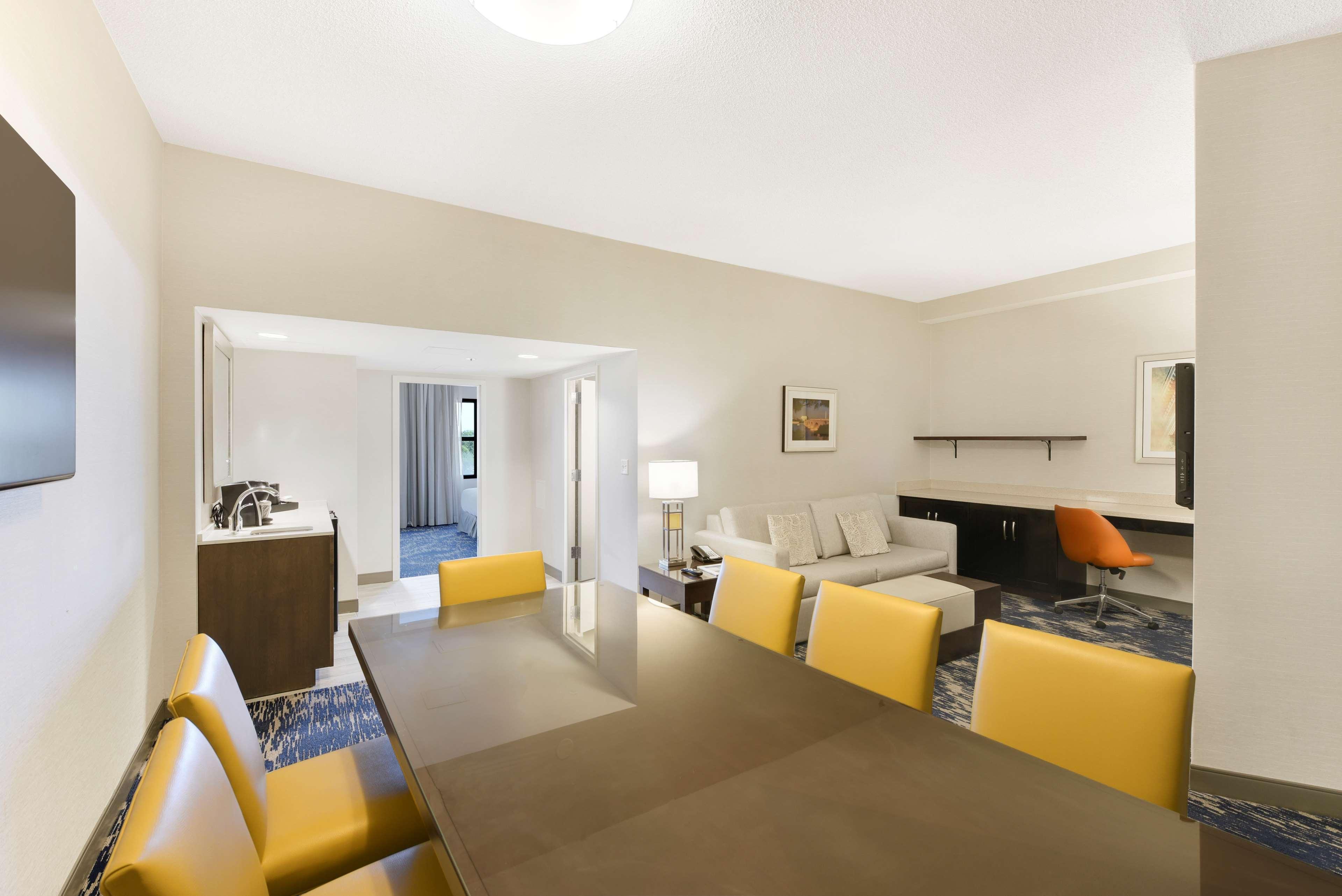 Embassy Suites By Hilton Alexandria Old Town Dış mekan fotoğraf