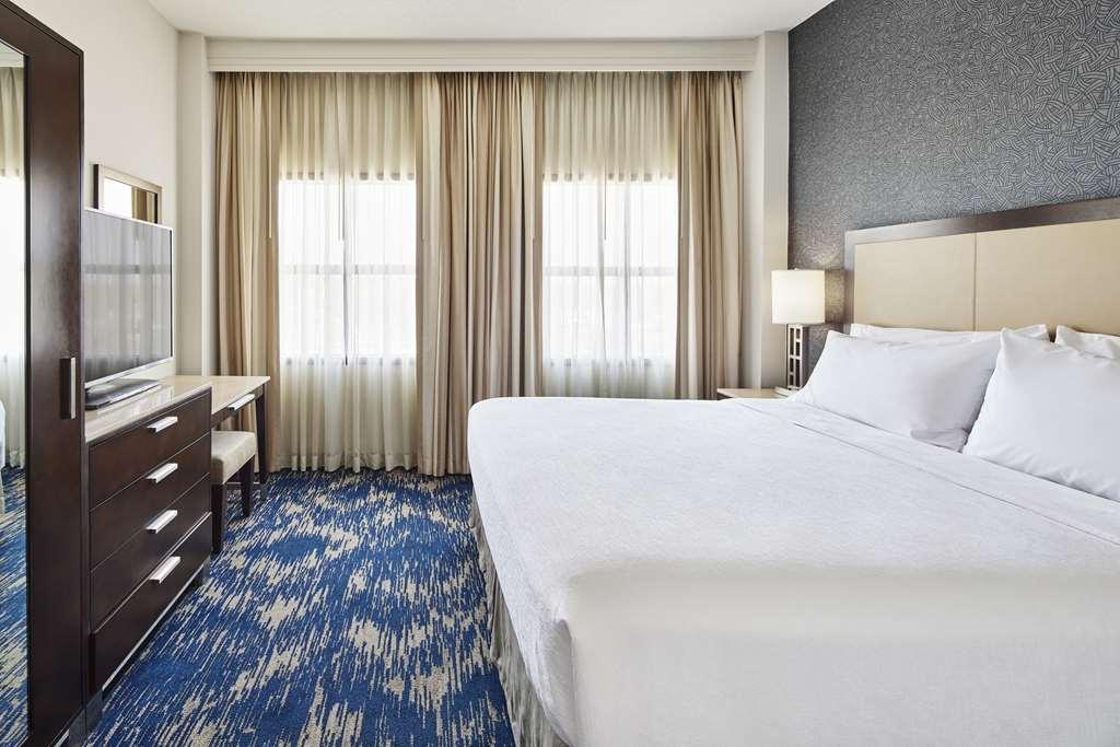 Embassy Suites By Hilton Alexandria Old Town Oda fotoğraf