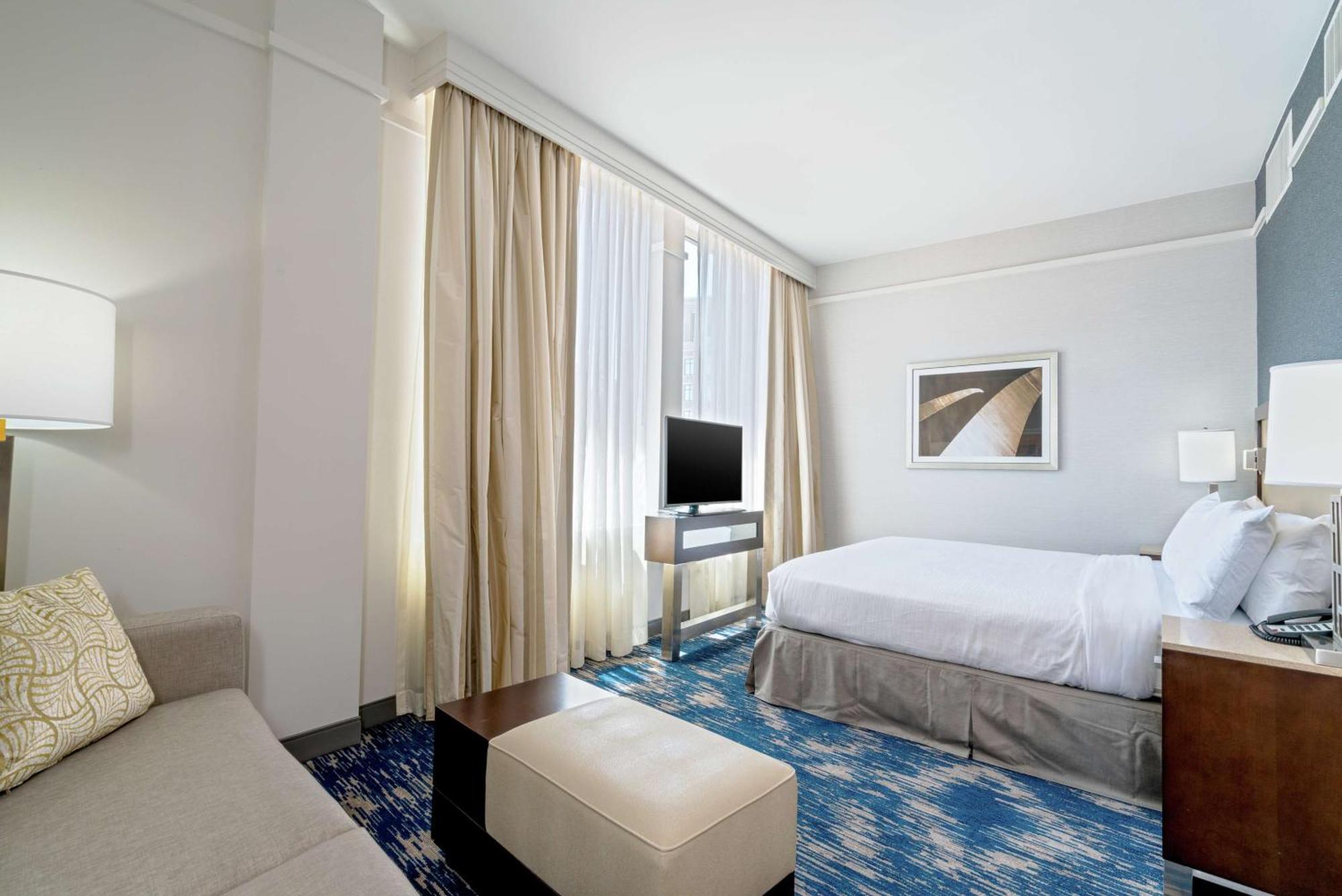 Embassy Suites By Hilton Alexandria Old Town Dış mekan fotoğraf