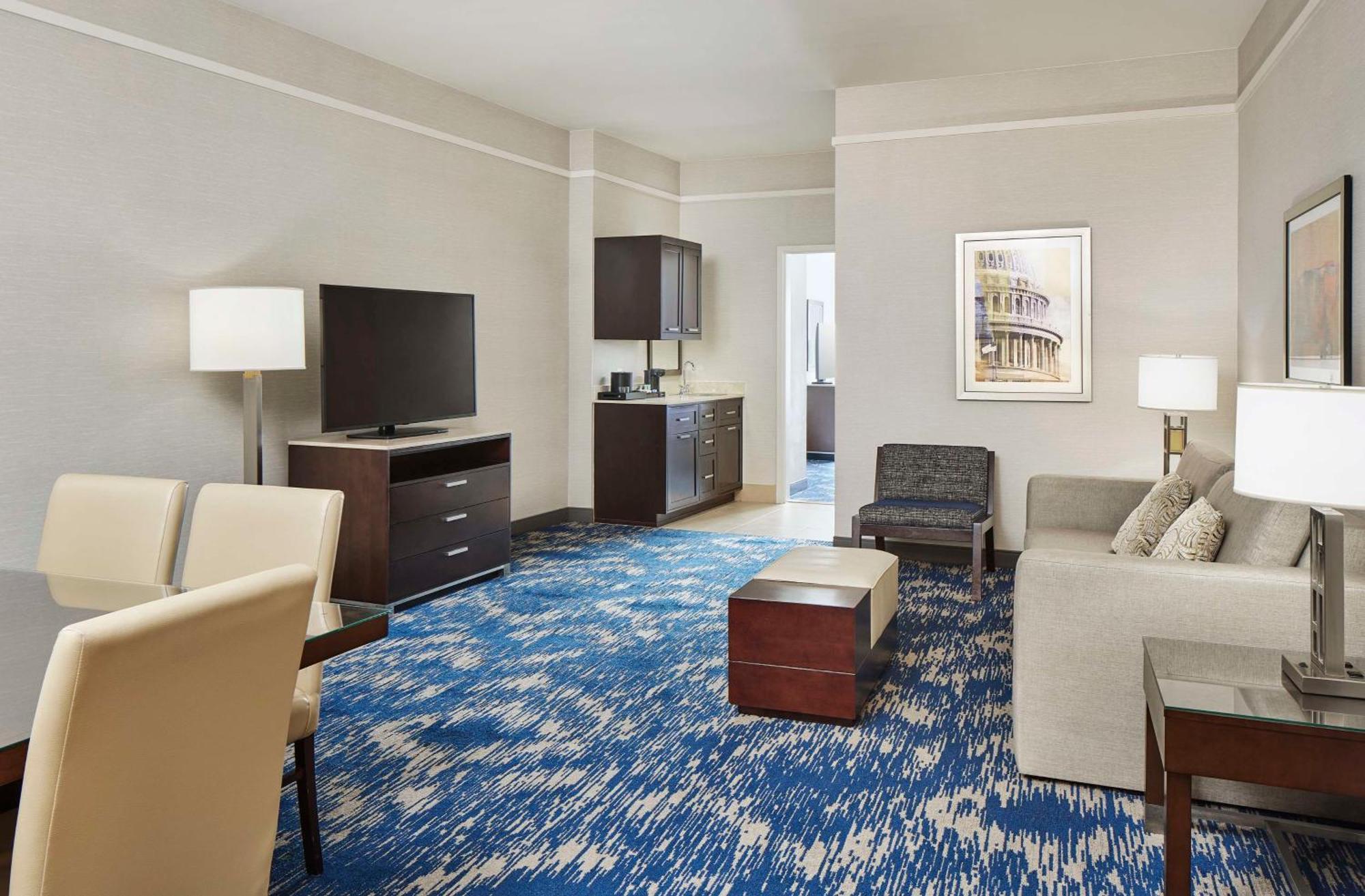 Embassy Suites By Hilton Alexandria Old Town Dış mekan fotoğraf